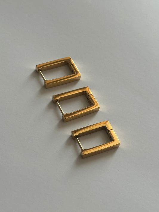 Golden Frame Earrings Set